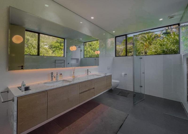 4 Bedroom Property for Sale in Hout Bay Western Cape